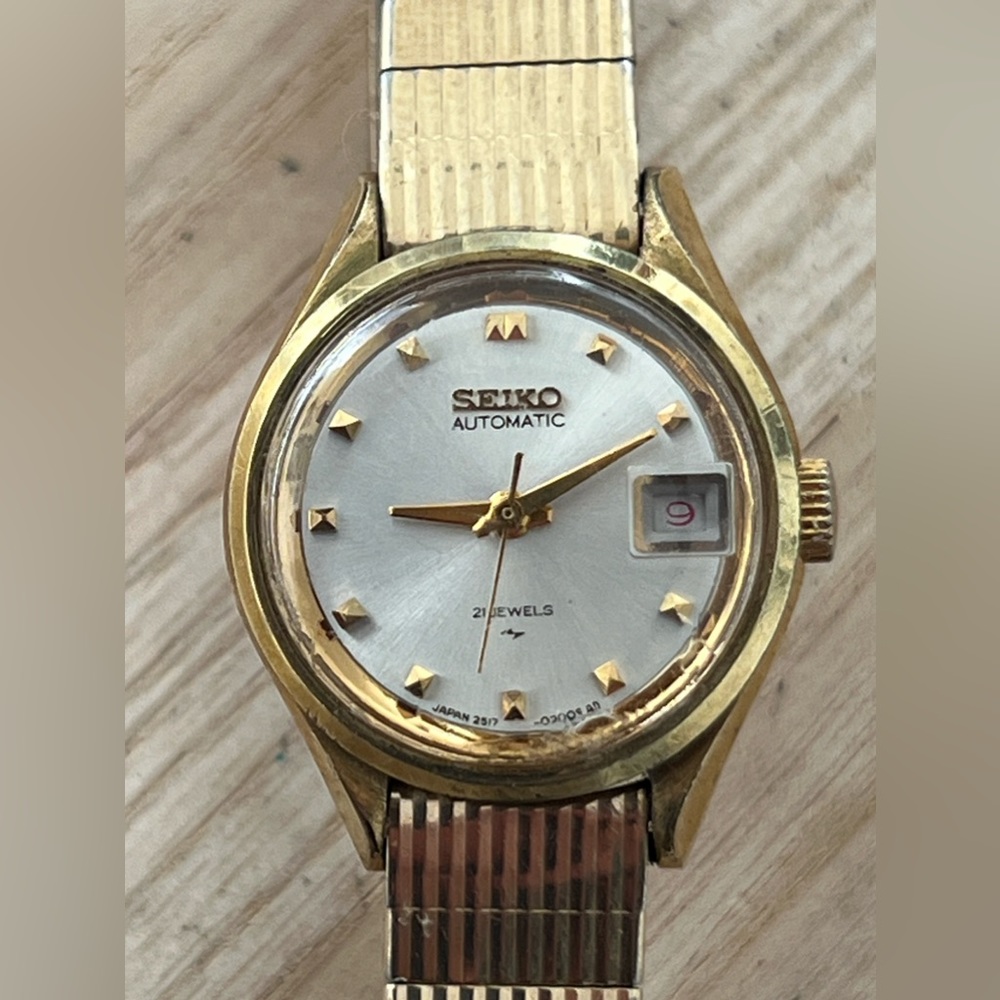Seiko Rare Vintage Gold Plated Automatic Ladies Watch 21 Jewels Silver Dial Date